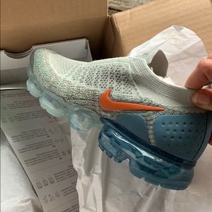 Women’s 9.5 vapormax